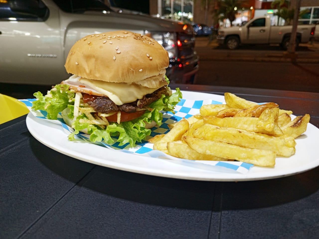 Hamburguesa clásica 