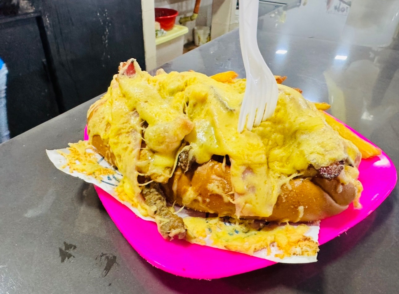 Perro caliente gratinado full