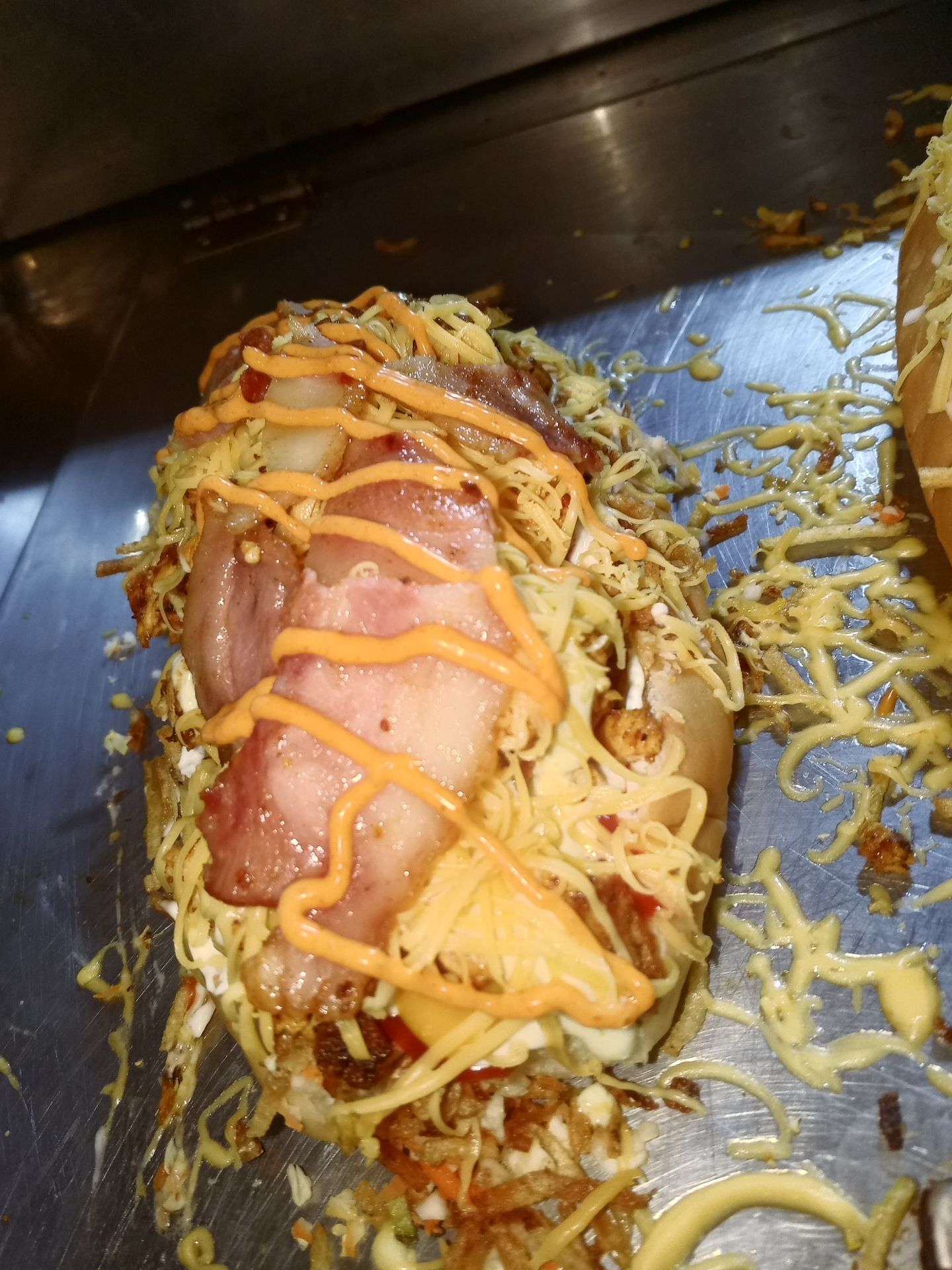 Perro de pollo picado 